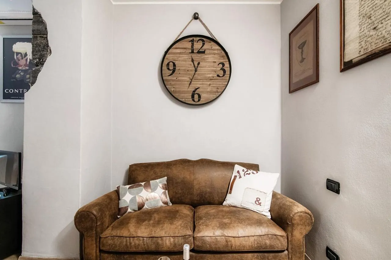 Wine House - The House Of Travelers Apartment Como