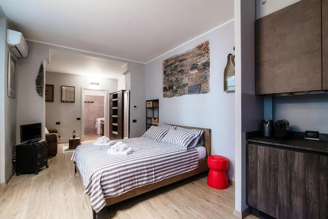 Wine House - The House Of Travelers Apartment Como