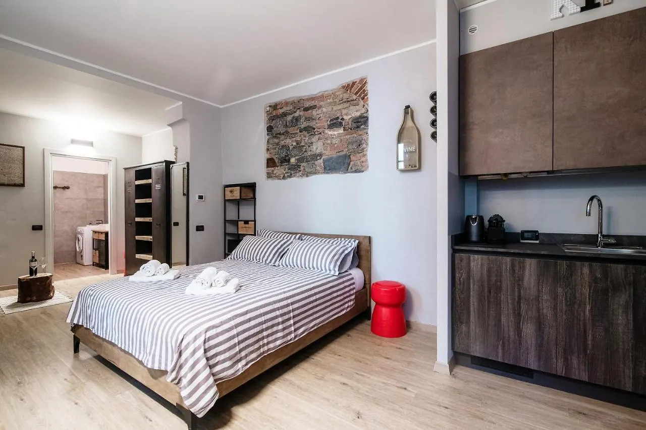 Wine House - The House Of Travelers Apartment Como
