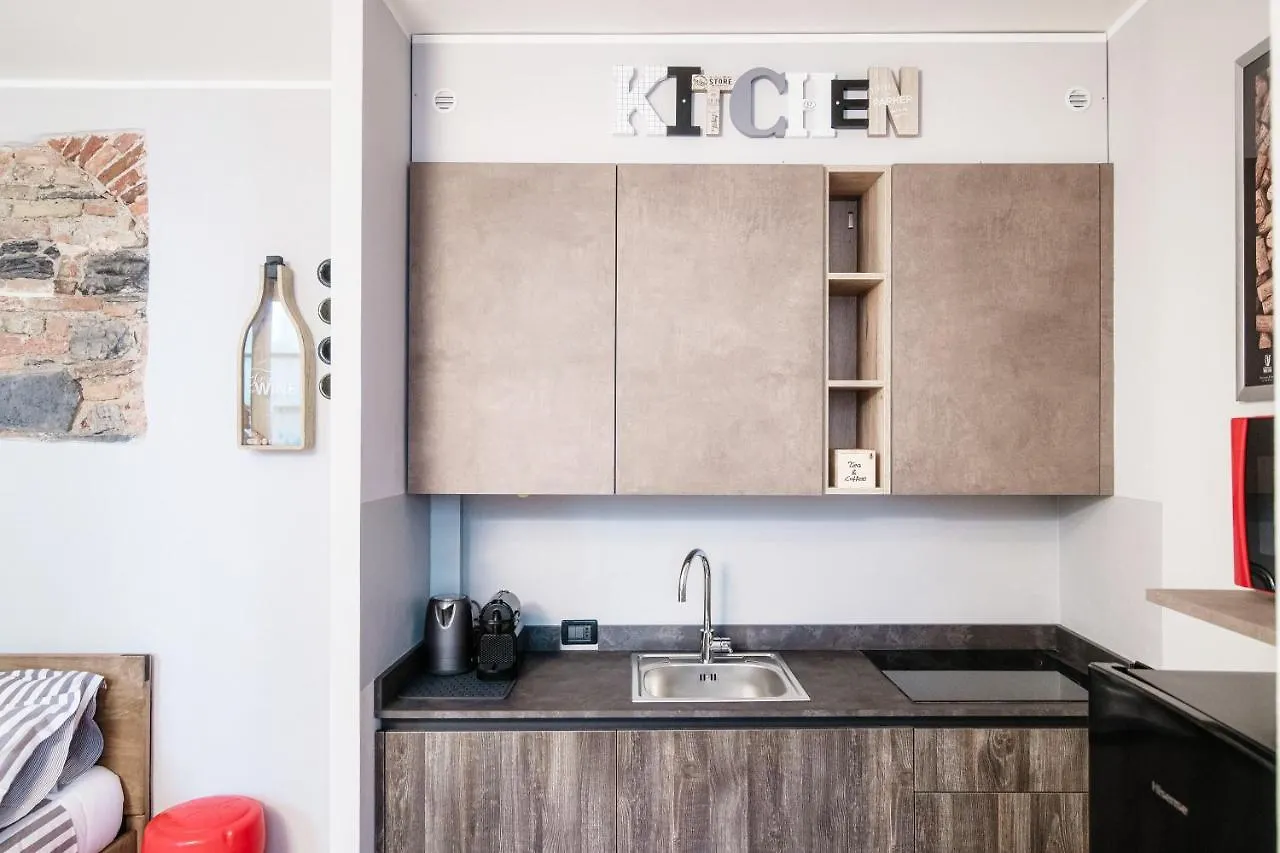 Wine House - The House Of Travelers Apartment Como