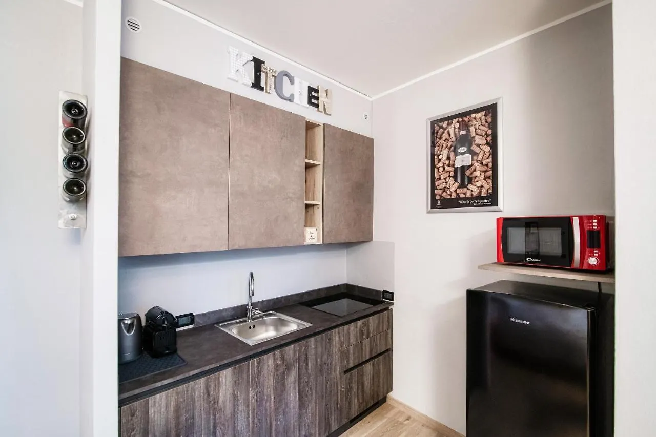 Wine House - The House Of Travelers Apartment Como