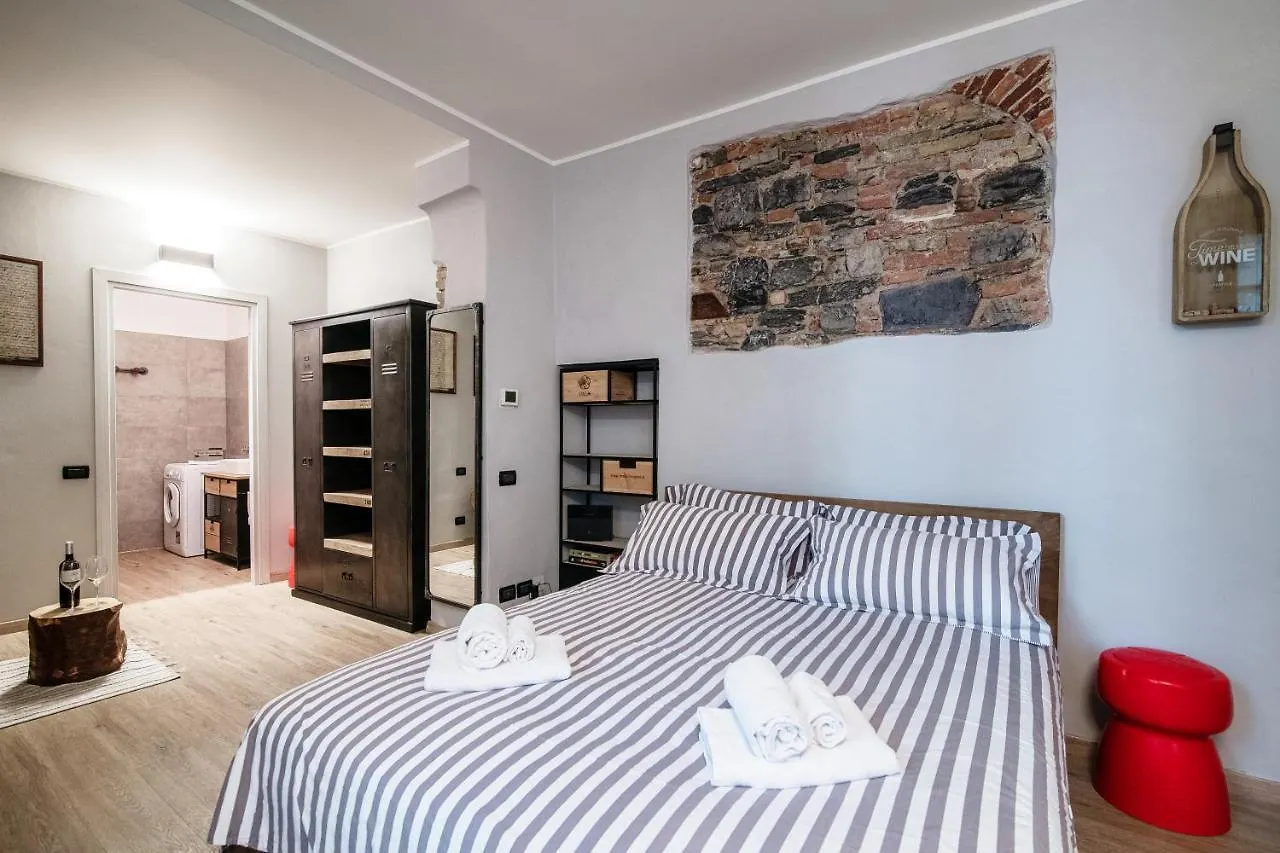 Wine House - The House Of Travelers Apartment Como
