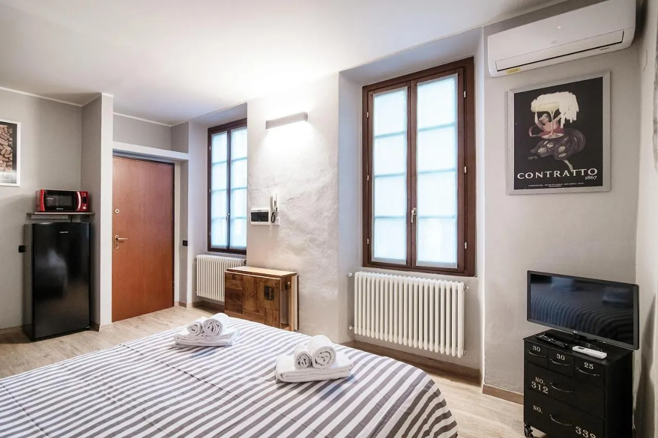 Wine House - The House Of Travelers Apartment Como 0*,