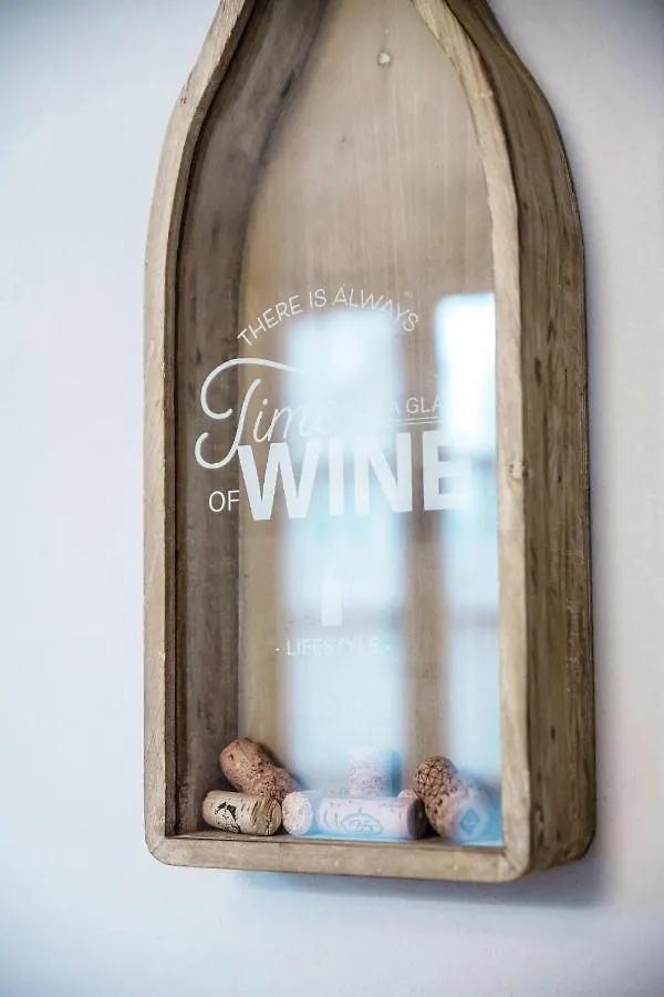 Wine House - The House Of Travelers Apartment Como