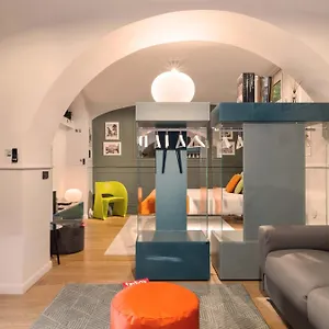 lata-rana-colosseum-luxury-loft.it-romehotels.com/