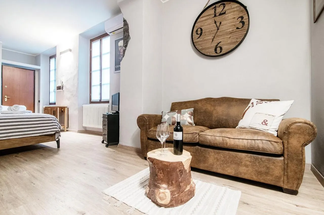 Wine House - The House Of Travelers Apartment Como