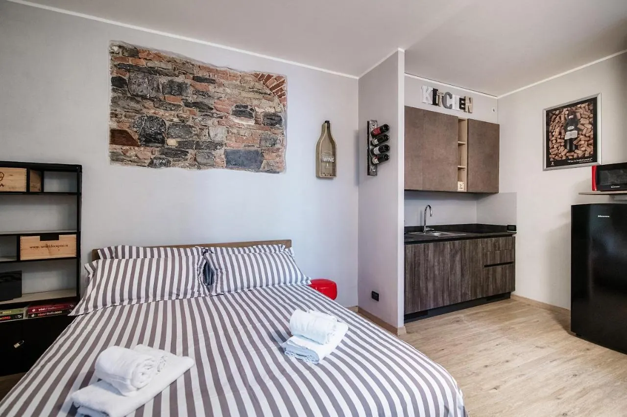 Wine House - The House Of Travelers Apartment Como