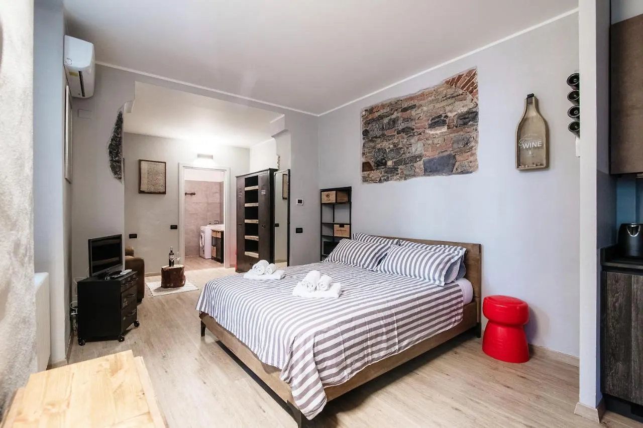 Wine House - The House Of Travelers Apartment Como